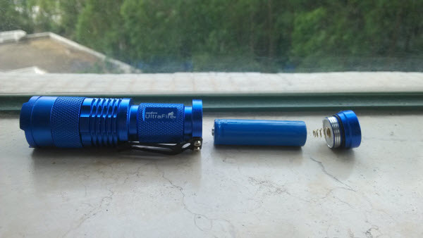 Ultrafire CREE Q5 Flashlight